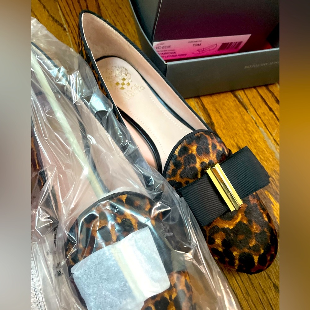 Vince Camuto cheetah flats with bow